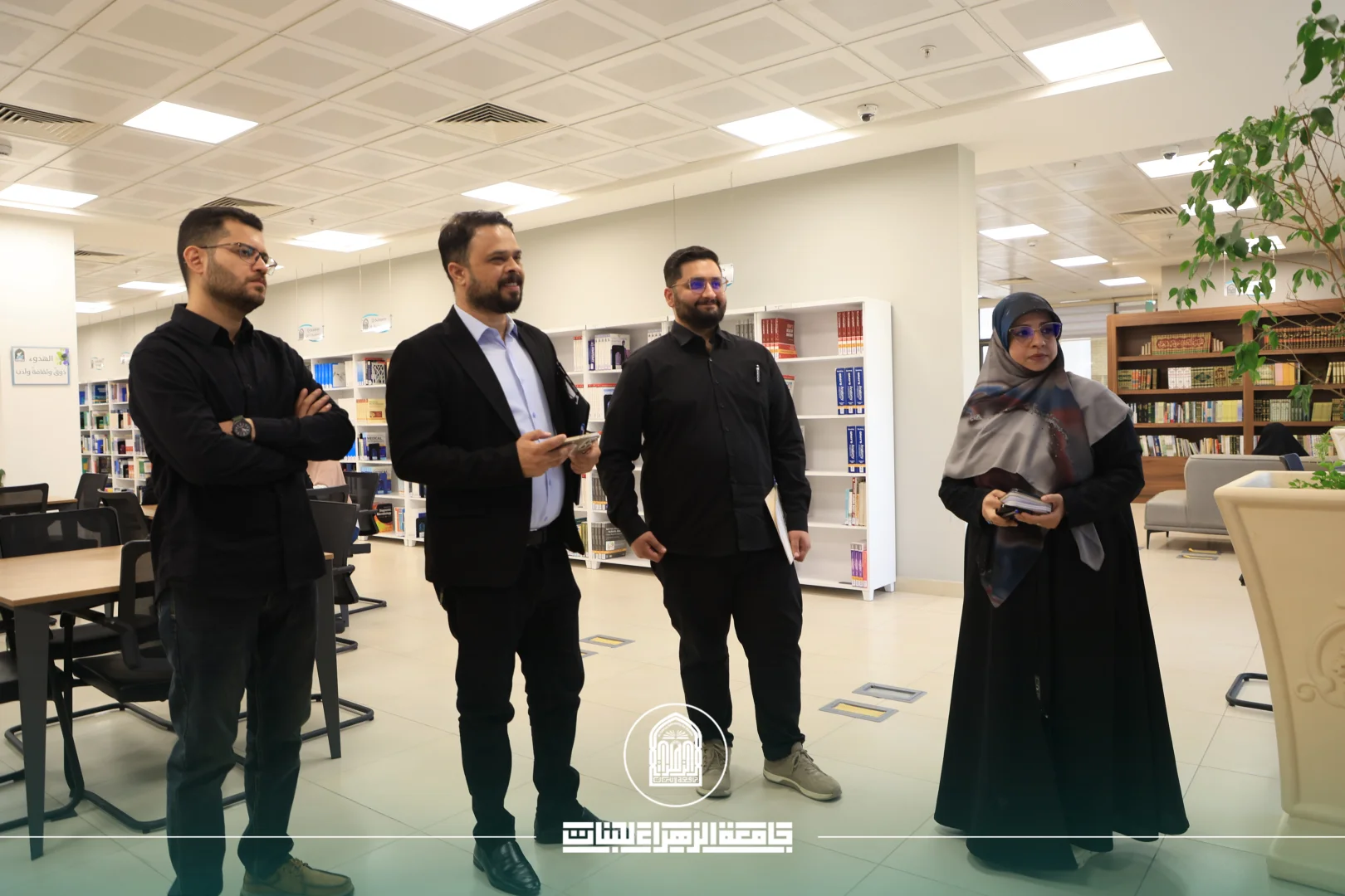 وفد شعبة نظم المعلومات يطلع على تجربة المكتبة المركزية في جامعة الزهراء (عليها السلام) للبنات