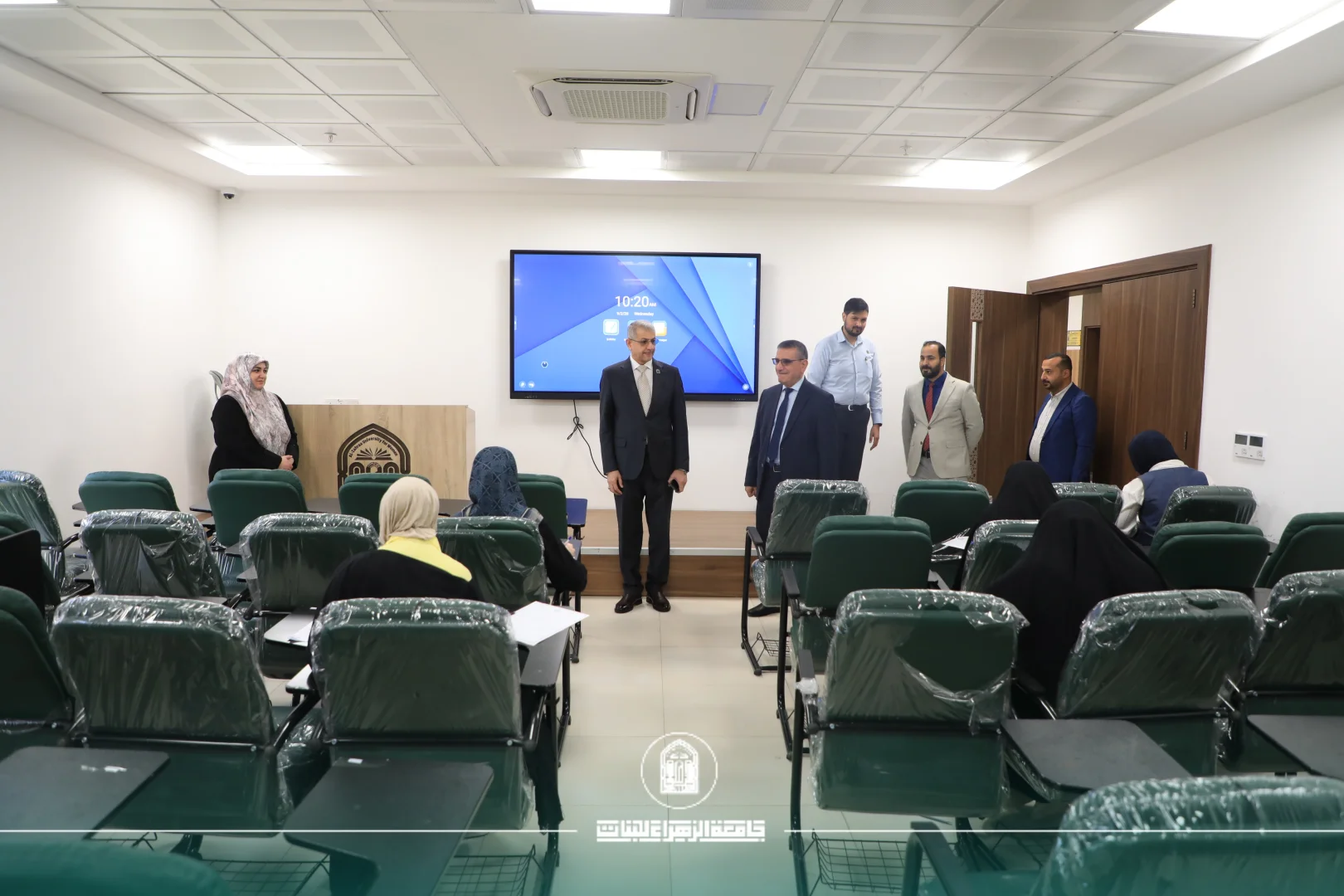 مساعدا رئيسة الجامعة  يتفقدان امتحانات الدور الثاني  في كلية الهندسة