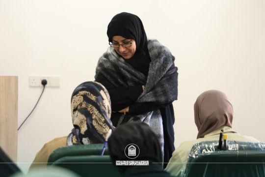 عميدة كلية الهندسة تتفقد الامتحانات النهائية للمرحلتين الثانية والثالثة في الأقسام الهندسية