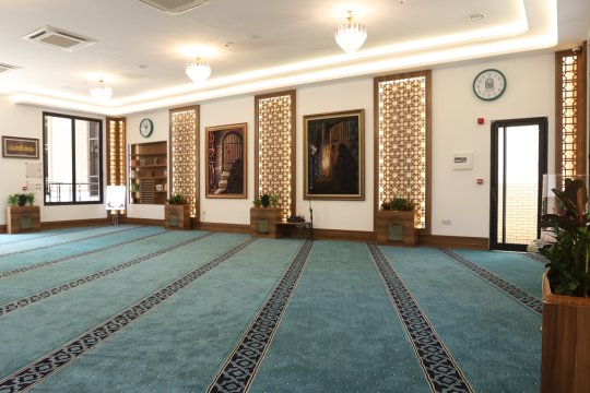 البنى التحتية التكميلية الملحقة لمبنى الحرم الجامعي.