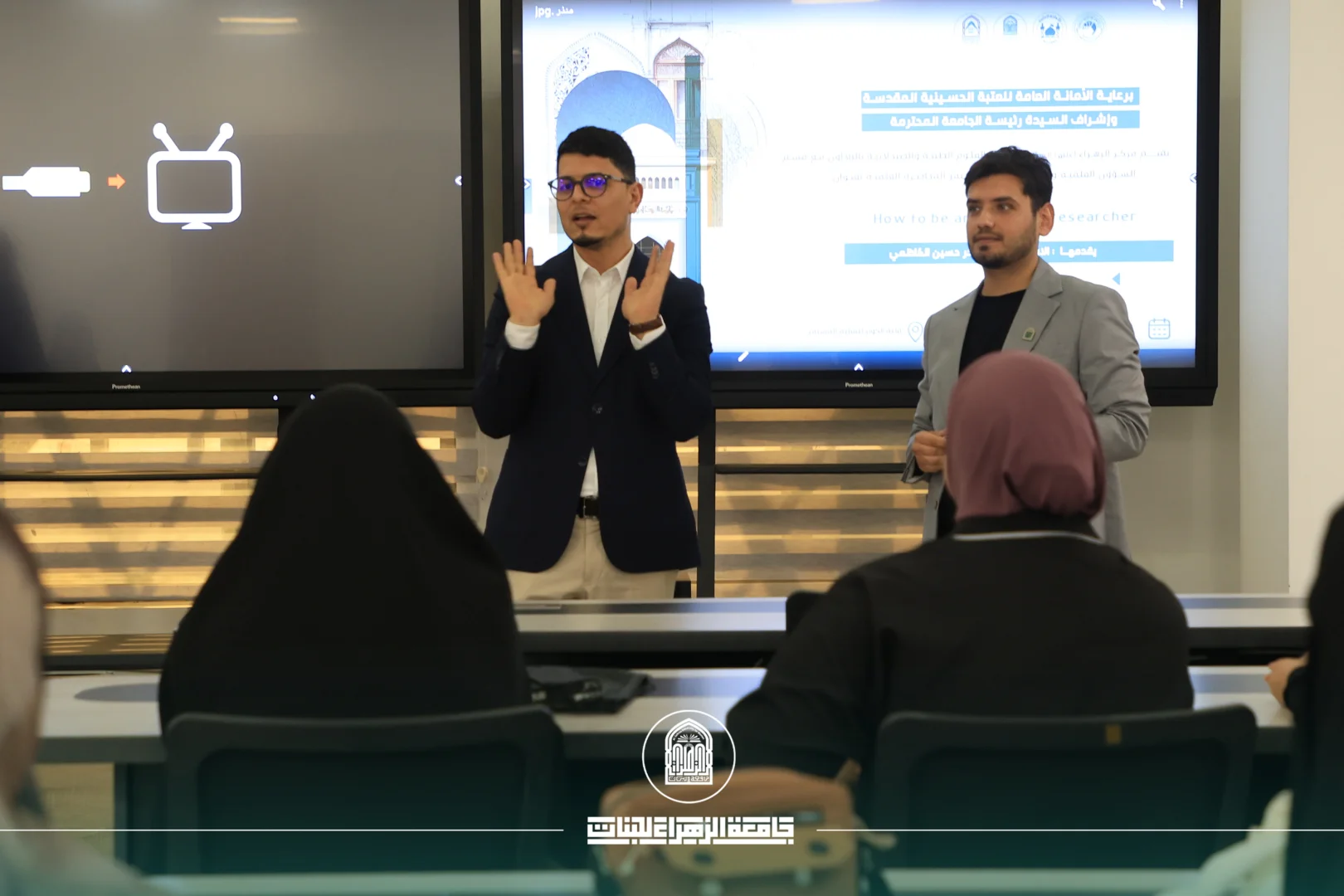 صناعة المحتوى الإعلامي: مهارات جديدة وتجارب عملية لطالبات جامعة الزهراء