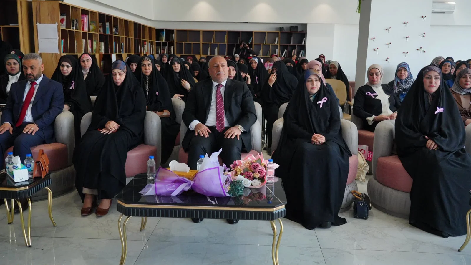 كلية التربية تشارك في مهرجان انطلاق حملة «أكتوبر الوردي» للتوعية بسرطان الثدي