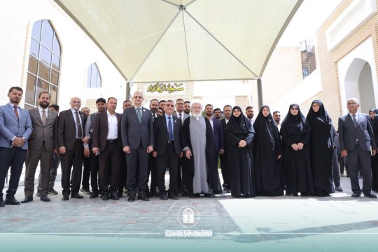 السيدة العميدة تشارك في استقبال ممثل المرجعية الى جامعة الزهراء(ع) للبنات