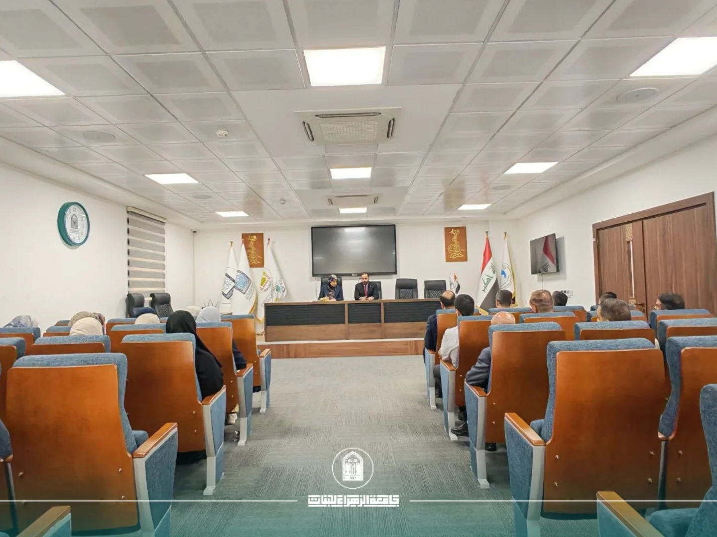 كلية الهندسة تعقد اجتماعها الدوري الأول للهيئة التدريسية للعام الدراسي 2026–2027