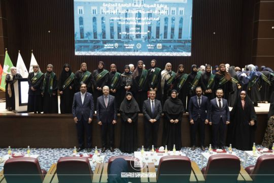 طالبات كلية الهندسة في رحاب جامعة الزهراء (ع) يبدأن طريق التميز