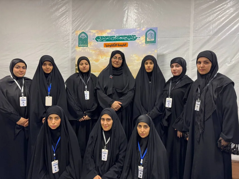 The Dean of the College of Engineering Inspects the Technological Corner and Reviews Students’ Experiences in Serving Arbaeen Children