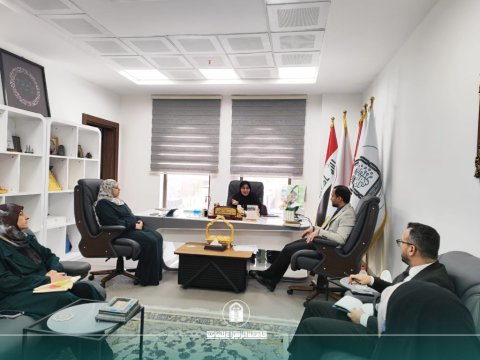 السيدة العميدة في اجتماع مجلس الكلية تؤكد مسارات التطوير الأكاديمي والإداري