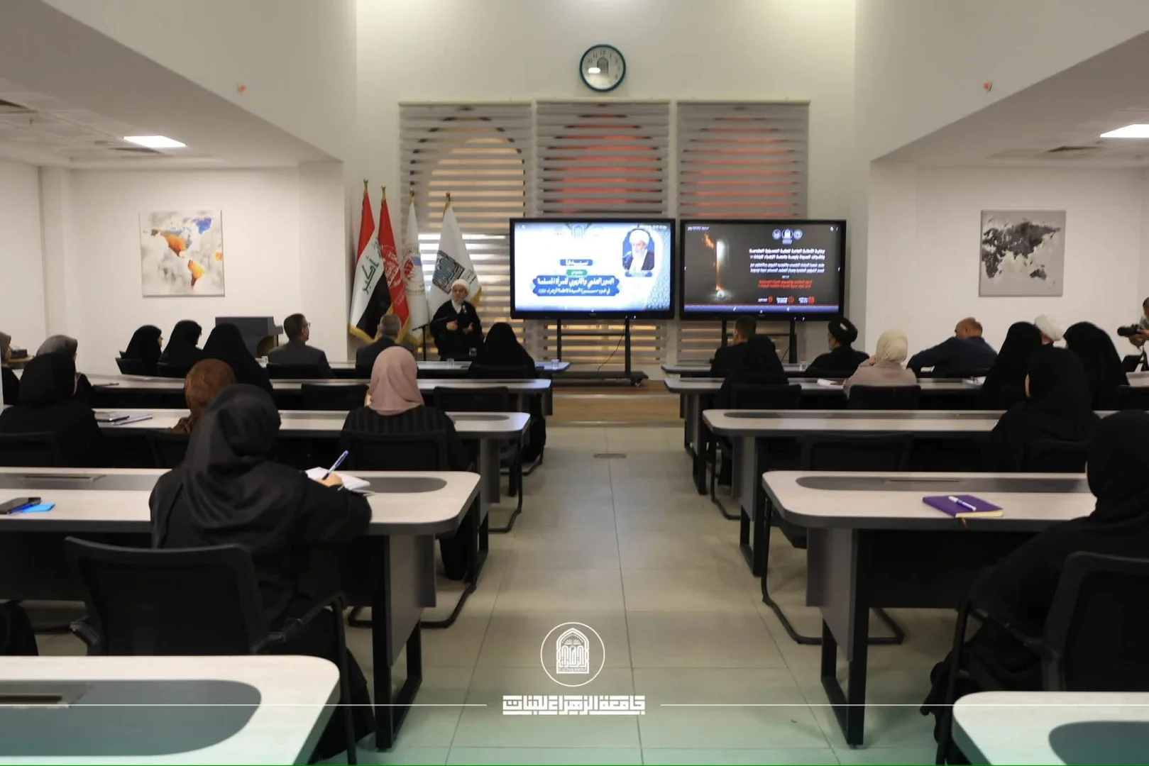السيرة الفاطمية محور ندوة علمية في جامعة الزهراء للبنات.