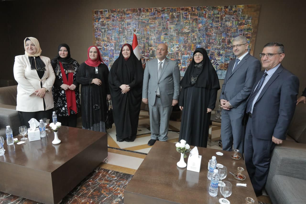 محافظ كربلاء خلال لقاء له مع رئاسات جامعات (الزهراء (ع) للبنات والجامعة التقنية الشمالية)، كربلاء تحتفظ بصرح نسوي هو الأول من نوعه في العراق، ومشاريع المرأة البحثية أولوية معاصرة.