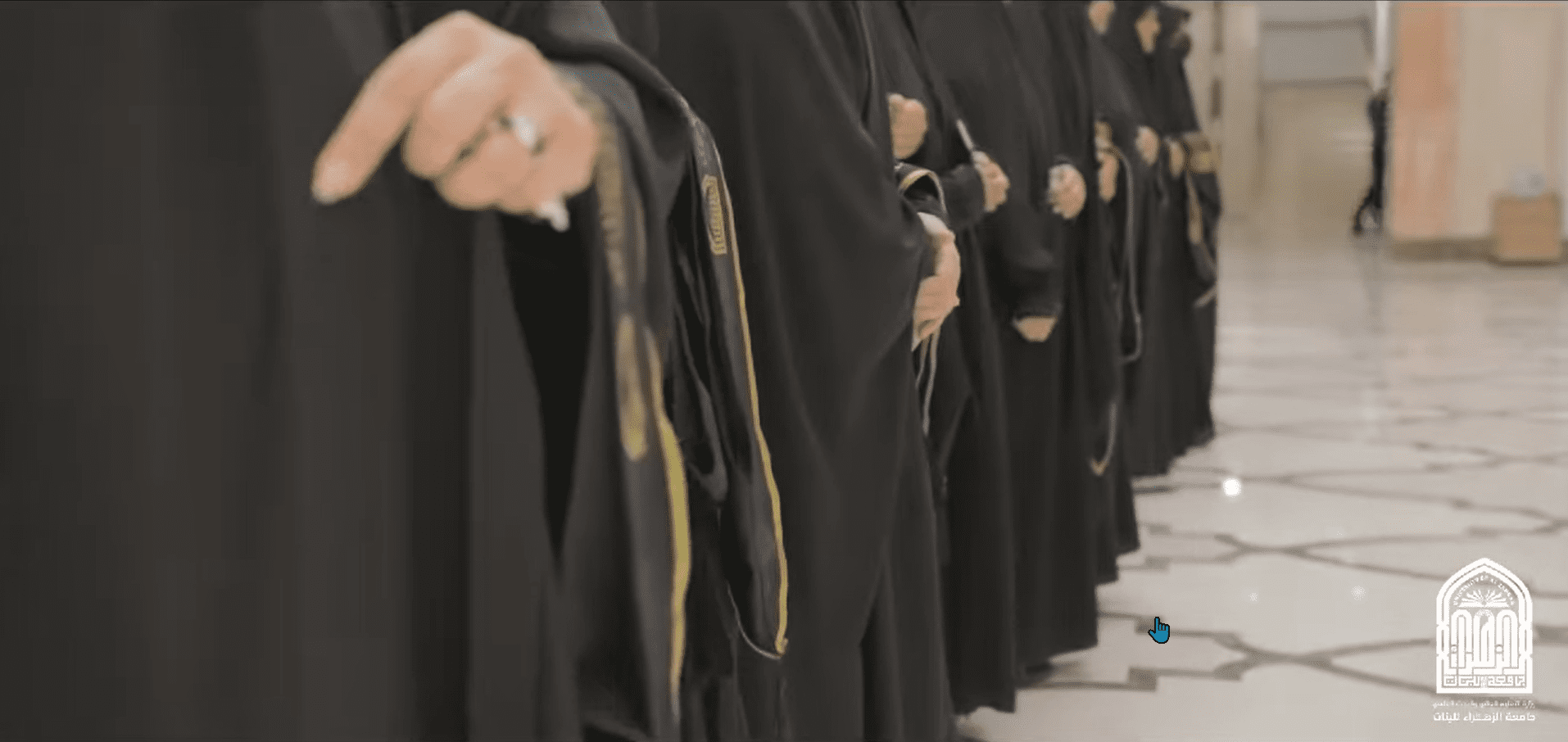 "وَلا جَعَلَهُ اللهُ آخِرَ الْعَهْدِ مِنّا لِخدمتكُم"