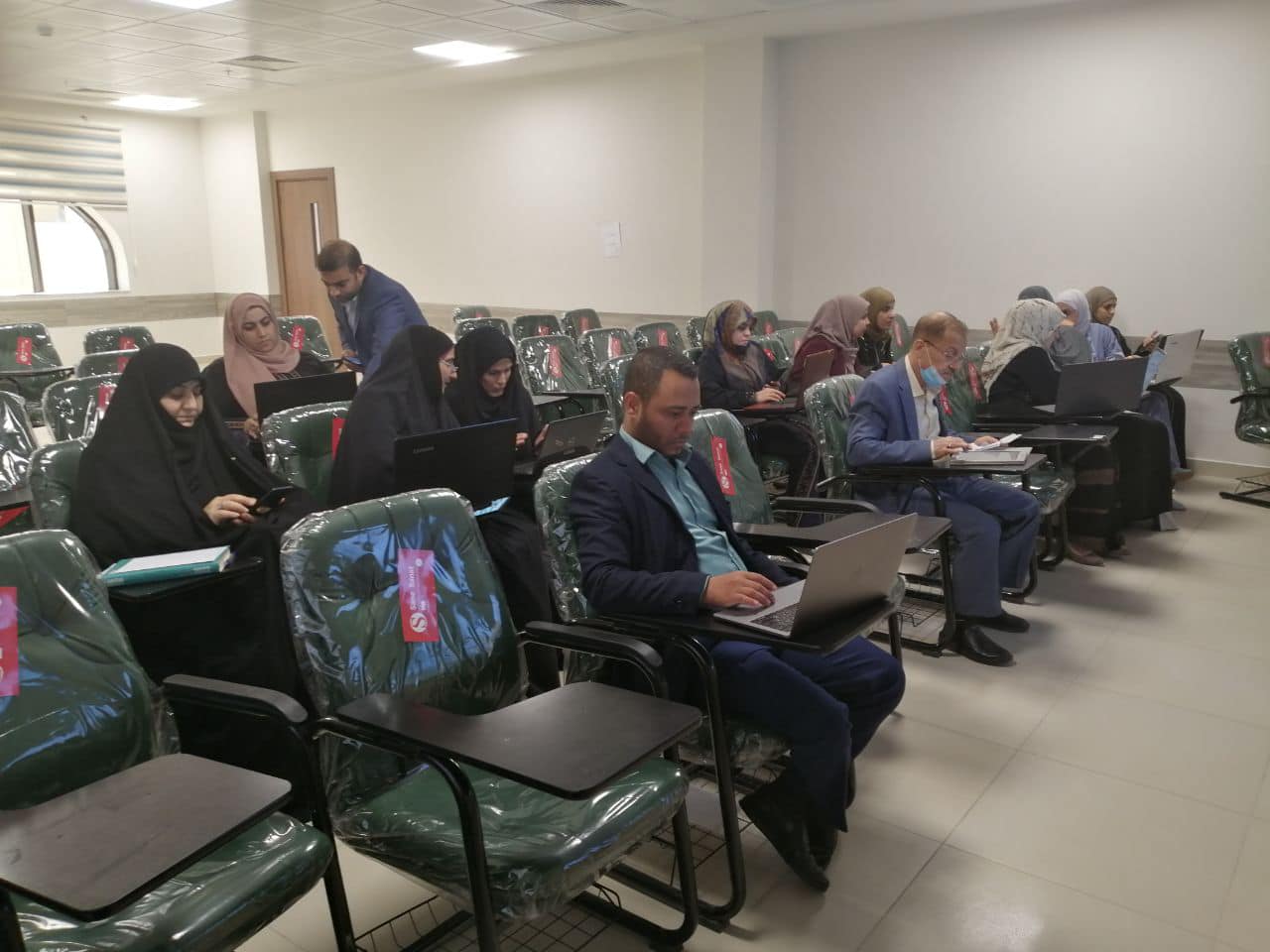 كلية التقنيات الصحية والطبية/ قسم التخدير تقيم ورشة تدريبية لكوادرها التدريسية.