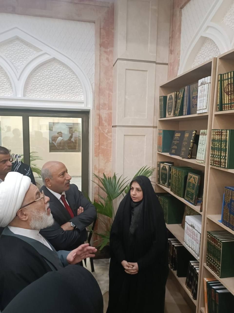 بالصور..مشاركة المكتبة المركزية في جامعة الزهراء (عليها السلام) للبنات بمعرض للكتاب ضمن فعاليات مهرجان كوثر العصمة الدولي الثقافي الثاني الذي اختتم بجامعة الزهراء.