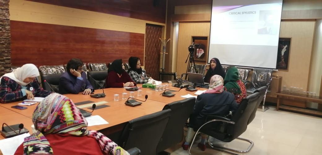 تدريسية من جامعة الزهراء (عليها السلام) للبنات تمثل الجامعة في مؤتمر دولي في ايران