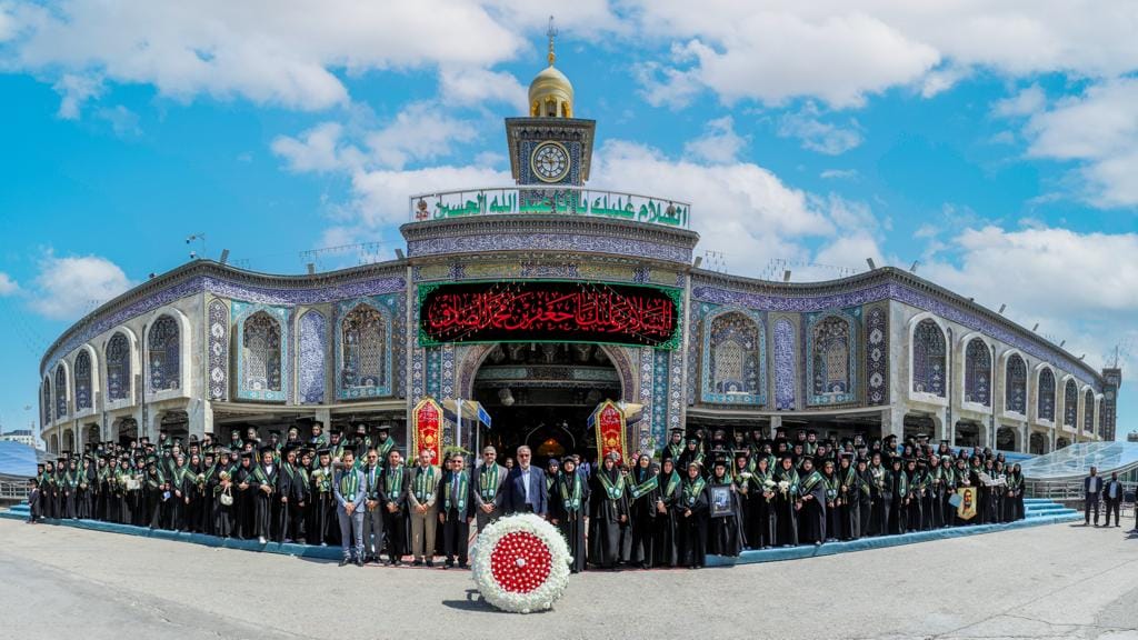 حفل تخرج الدفعة الأولى من طالبات جامعة الزهراء (عليها السلام) للبنات