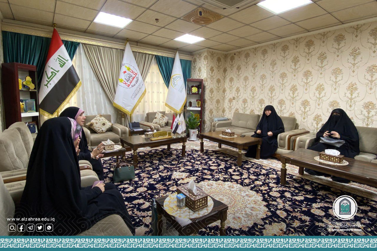 قسم النشاطات الطلابية يكرّم أستاذات من دار القرآن الكريم