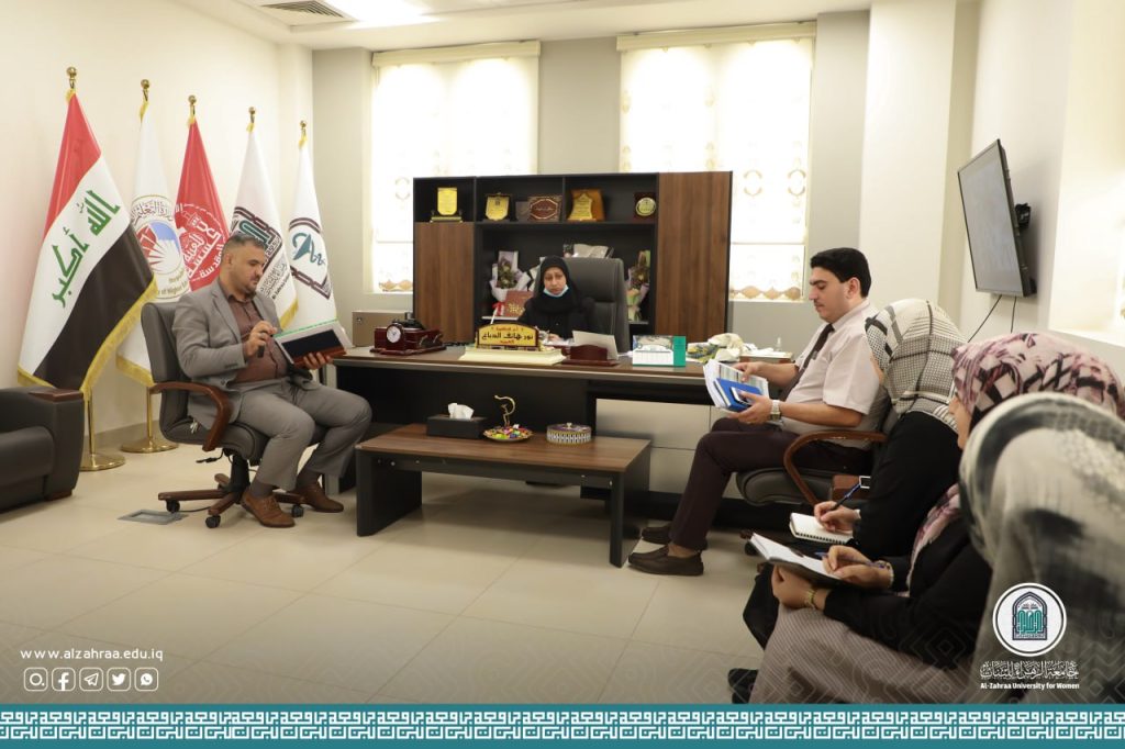 كلية الصيدلة تباشر بالامتحانات النهائية