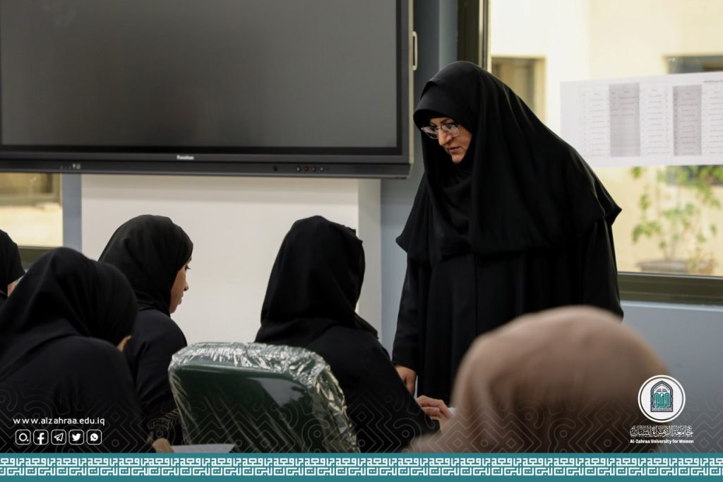 رئيسة جامعة الزهراء (عليها السلام) تتفقد عملية سير امتحانات الدور الثاني موجهةً بتقديم المتطلبات اللازمة للعملية الإمتحانية