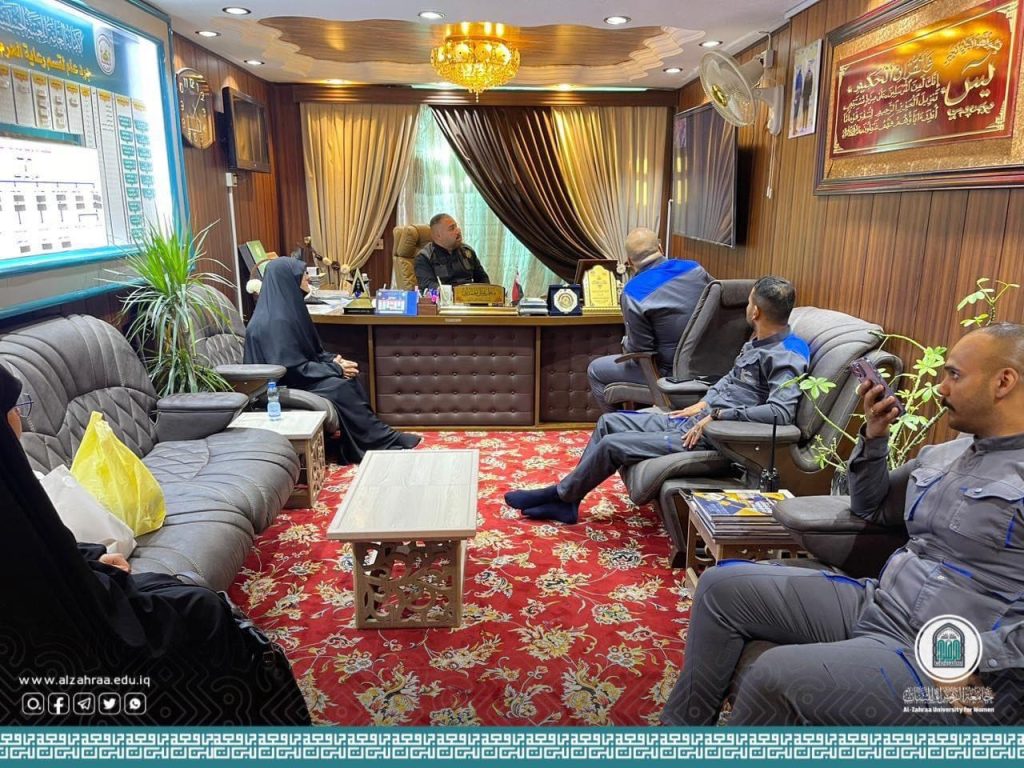 وفد من جامعة الزهراء( عليها السلام) يزور قسم رعاية الحرم المطهر ويلتقي برئيسها