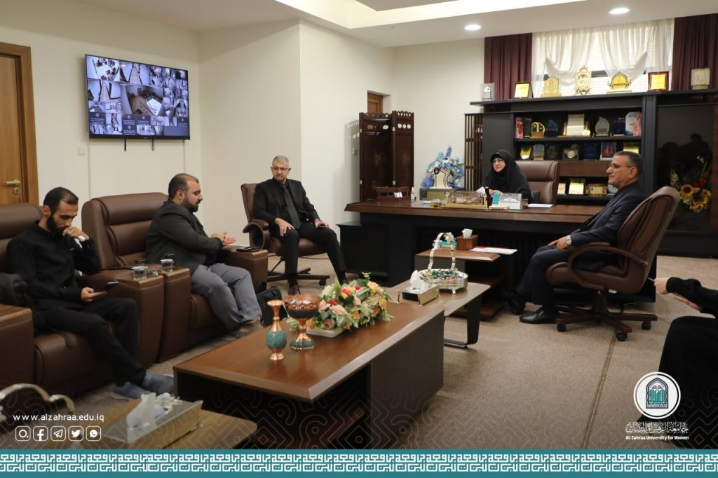 وفد من مركز قادة حياة المستقبل يزور جامعة الزهراء (عليها السلام) للبنات