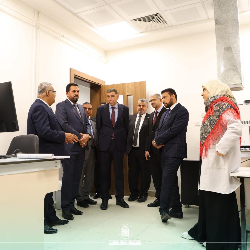 وفد حكومي يزور جامعة الزهراء (ع) ويطلع على الإمكانيات العلمية والتطور العمراني