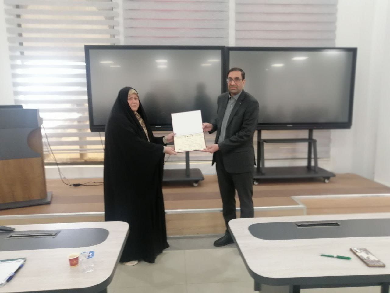 حلقة نقاشية قدمتها ا.د حوراء حسن الربيعي في كلية هندسة تكنولوجيا المعلومات